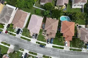 2271 NW 159th Ave, Pembroke Pines, FL 33028 - Photo 5