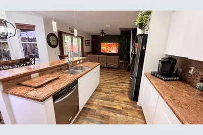 2271 NW 159th Ave, Pembroke Pines, FL 33028 - Photo 31