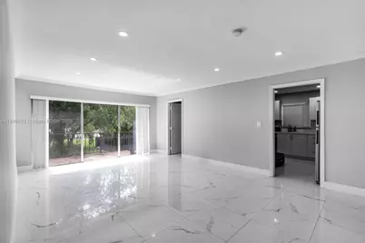 7101 W Sunrise Blvd #A2, Plantation, FL 33313 - Photo 3