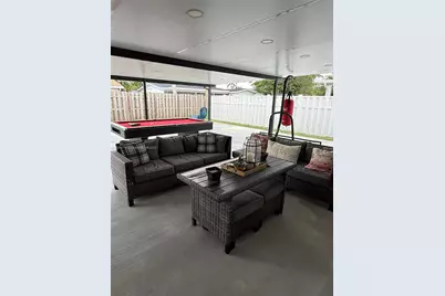 11411 NW 37th Pl, Sunrise, FL 33323 - Photo 17