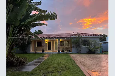 11020 NE 10th Ave #1, Biscayne Park, FL 33161 - Photo 1