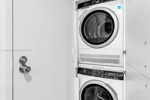 2333 Brickell Ave, Miami, FL 33129 - Photo 13