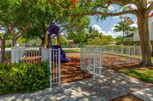 246 NE 13th St, Delray Beach, FL 33444 - Photo 33
