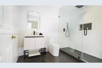 1361 NW 116th Ave, Plantation, FL 33323 - Photo 13