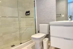 17111 Biscayne Blvd, North Miami Beach, FL 33160 - Photo 9