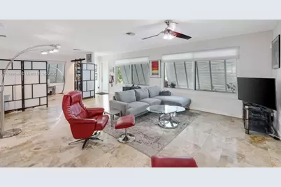 709 NW 7th St, Dania Beach, FL 33004 - Photo 7