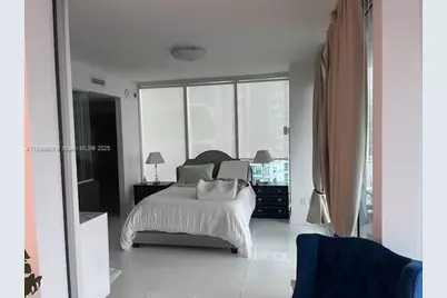 1040 Biscayne Blvd #2607, Miami, FL 33132 - Photo 5