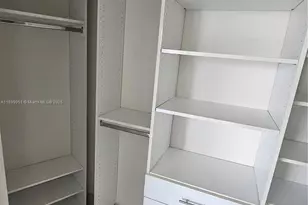 60 SW 13th St, Miami, FL 33130 - Photo 23