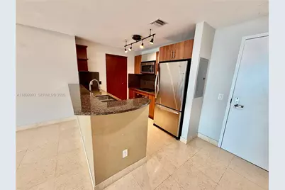 300 S Biscayne Blvd #2006, Miami, FL 33131 - Photo 11