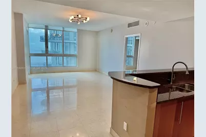 300 S Biscayne Blvd #2006, Miami, FL 33131 - Photo 7