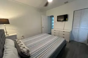 1430 NE 149th St, Miami, FL 33161 - Photo 27