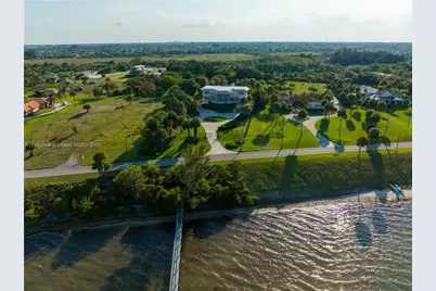 2827 S Indian River Dr, Fort Pierce, FL 34982 - Photo 57