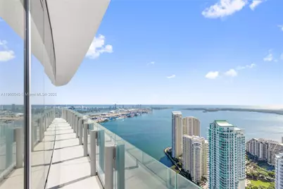 300 Biscayne Boulevard Way #5201E, Miami, FL 33131 - Photo 25