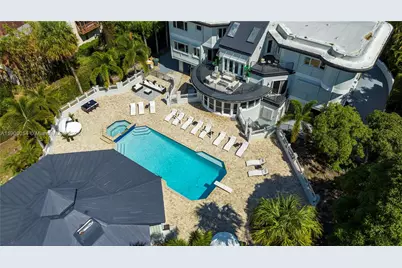 2827 S Indian River Dr, Fort Pierce, FL 34982 - Photo 3