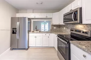 14237 SW 94th Cir Ln, Miami, FL 33186 - Photo 9