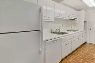 100 Lincoln Rd, Miami Beach, FL 33139 - Photo 17