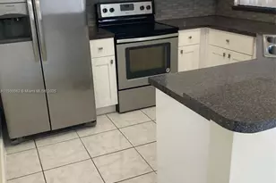 1901 San Remo Cir, Homestead, FL 33035 - Photo 5