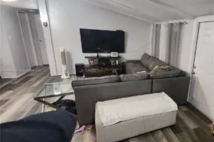 21640 NW 3rd St, Pembroke Pines, FL 33029 - Photo 9