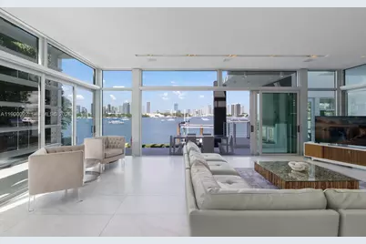 440 S Hibiscus Dr, Miami Beach, FL 33139 - Photo 25