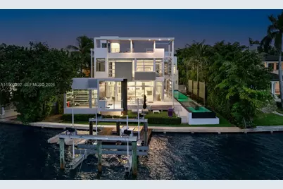 440 S Hibiscus Dr, Miami Beach, FL 33139 - Photo 3