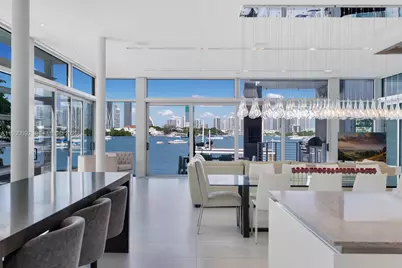 440 S Hibiscus Dr, Miami Beach, FL 33139 - Photo 23