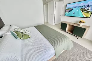 159 NE 6th St, Miami, FL 33132 - Photo 7