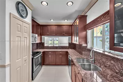 441 SE 31st Ave, Homestead, FL 33033 - Photo 9