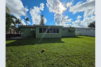 14400 NW 16th Ct, Miami, FL 33167 - Photo 17