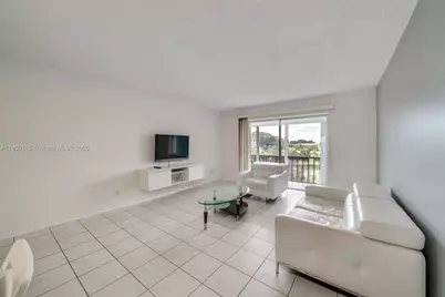 950 Hillcrest Dr #401, Hollywood, FL 33021 - Photo 23