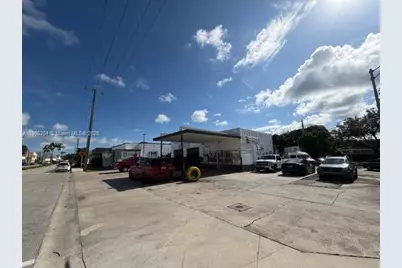 12305 W Dixie Hwy, North Miami, FL 33161 - Photo 3