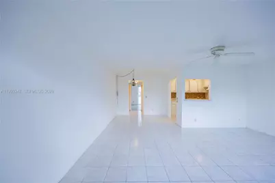 303 Preston H #303, Boca Raton, FL 33434 - Photo 3