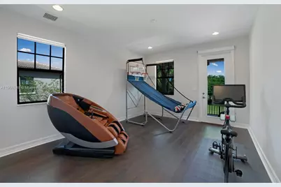 8445 E Watercrest Cir E, Parkland, FL 33076 - Photo 47