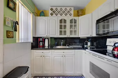 526 S 28th Ave #1, Hollywood, FL 33020 - Photo 9