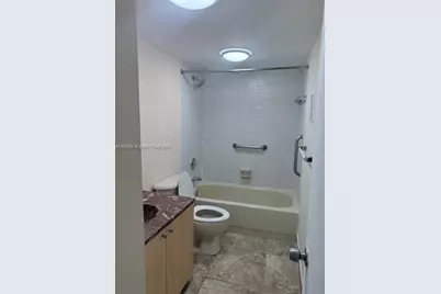 9678 Fontainebleau Blvd #310, Miami, FL 33172 - Photo 27