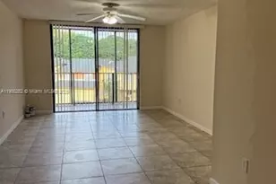 9678 Fontainebleau Blvd, Miami, FL 33172 - Photo 11