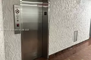 9678 Fontainebleau Blvd, Miami, FL 33172 - Photo 5