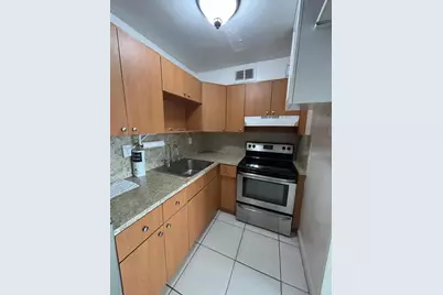 11005 SW 1st St #302, Sweetwater, FL 33174 - Photo 7