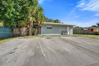 4655 Myla Ln, West Palm Beach, FL 33417 - Photo 7