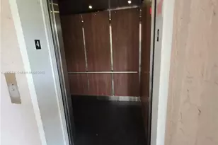 8735 Ramblewood Dr, Coral Springs, FL 33071 - Photo 23