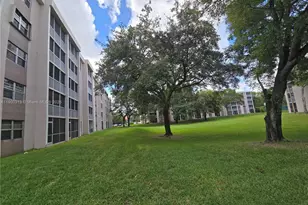 8735 Ramblewood Dr, Coral Springs, FL 33071 - Photo 29