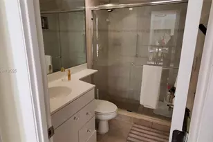 900 NE 18th Ave, Fort Lauderdale, FL 33304 - Photo 15