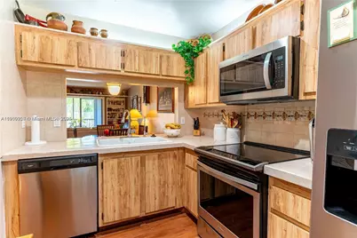 15805 W Waterside Cir #201, Sunrise, FL 33326 - Photo 9