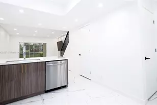 16697 Hemingway Dr, Weston, FL 33326 - Photo 9