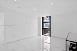 3675 N Country Club Dr, Aventura, FL 33180 - Photo 35