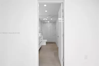 3675 N Country Club Dr #2008, Aventura, FL 33180 - Photo 31