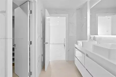 3675 N Country Club Dr #2008, Aventura, FL 33180 - Photo 27