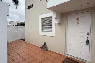 4515 SW 68th Ct Cir, Miami, FL 33155 - Photo 3