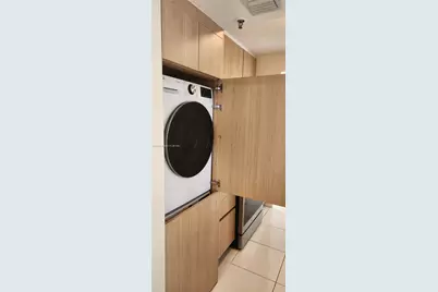 7601 Dickens Ave #303, Miami Beach, FL 33141 - Photo 27