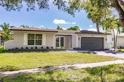 10760 NW 29th Mnr, Sunrise, FL 33322 - Photo 3