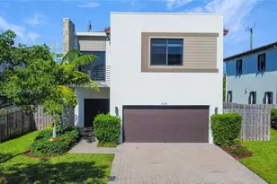 21016 NE 2nd Ct, Miami, FL 33179 - Photo 1